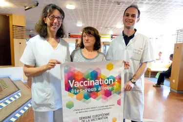 Informer sur la vaccination, ses bienfaits et ses limites : un stand d’information se trouve à l’hôpital