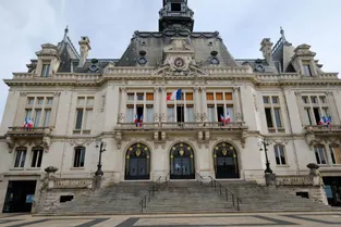 Municipales 2020 : Quatre marcheurs sur la liste du maire sortant de Vichy Frédéric Aguilera