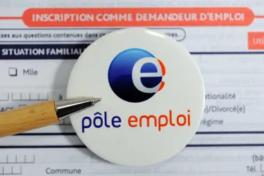 Des chômeurs occupent une agence Pôle Emploi à Paris