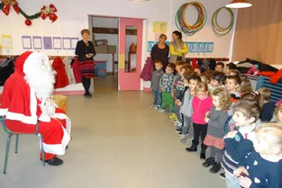 Le Père Noël a visité les classes