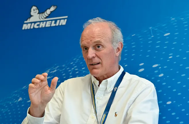 "Michelin résiste bien dans un environnement chahuté" : entretien exclusif avec Florent Menegaux, patron du géant du pneu - La Montagne