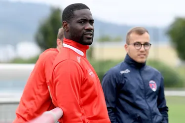 Emerse Faé (entraîneur de la réserve du Clermont Foot) : « Tout se joue au mérite »