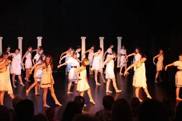 La Grèce antique dansée par les jeunes