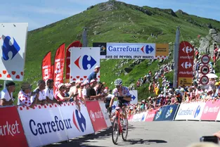 Tour de France : trois jours dans le Massif Central qui promettent de belles bagarres