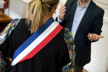 Deux listes, menées par Annick Davayat et Didier Michel, candidates aux municipales à Varennes-sur-Morge (Puy-de-Dôme)