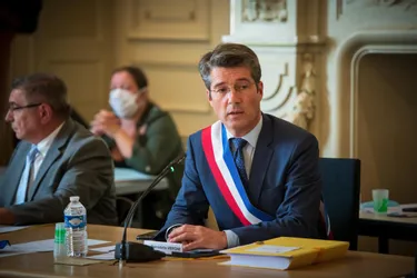 Covid-19 : le maire de Montluçon, Frédéric Laporte, cas contact d'une personne positive