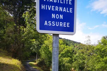 Des panneaux de signalisation disparaissent à Monistrol-d’Allier