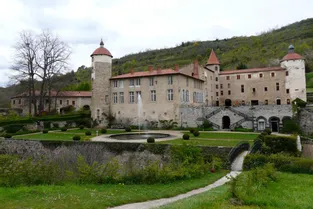Le château de La Batisse dévoile ses secrets aux visiteurs