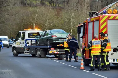 Trois blessés légers dans une collision à La Chapelle-aux-Brocs (Corrèze)