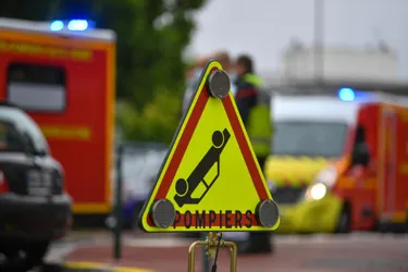 Un jeune automobiliste blessé dans une sortie de route entre Combronde et Saint-Pardoux (Puy-de-Dôme)