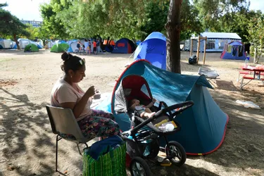 Camp de migrants place du 1er-Mai à Clermont-Ferrand : comment en est-on arrivé là ?