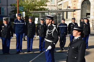 Le lieutenant Cassaing quitte le commandement de la COB de Thiers pour la Direction générale de la gendarmerie dans les Hauts-de-Seine