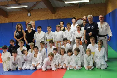 Une rencontre inter-clubs au judo