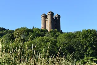 La suspicion de coronavirus écartée, le château d'Anjony (Cantal) a rouvert ses portes