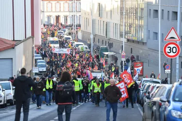 Des milliers de manifestants mobilisés contre la réforme des retraites à Clermont-Ferrand