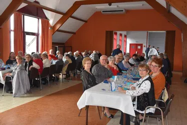 70 convives réunis au repas des anciens