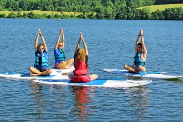 Le yoga sur un paddle ? C’est possible !