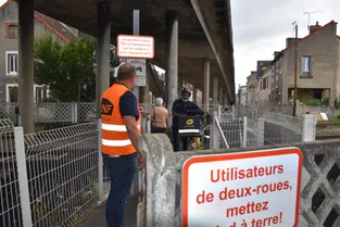 SNCF Réseau rappelle les règles de prudence aux passages à niveau à Montluçon (Allier)