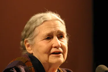 Les interrogations visionnaires du prix Nobel de littérature Doris Lessing
