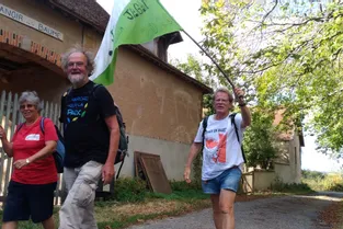 Que retiennent ces marcheurs pour la paix de leur passage dans l'Allier ?