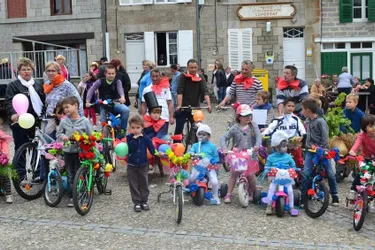 Des vélos fleuris pour la fête patronale