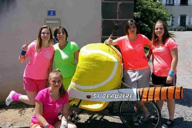 Les féminines du club Tennis loisirs Saint-Beauzire-Lussat victorieuses
