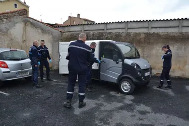 Corps découvert dans une voiture à Issoire: "aucune trace suspecte" selon le parquet