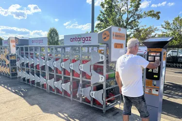 Antargaz installe un distributeur de bouteilles de gaz en libre-service à Saint-Nizier-sous-Charlieu