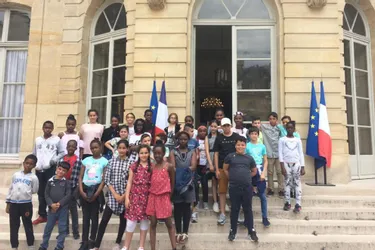 Des élèves du quartier de La Bastide à Limoges reçus à Matignon