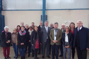 L'élu d'opposition Patrice Daffy présente ses colistiers pour les municipales à Néris-les-Bains (Allier)