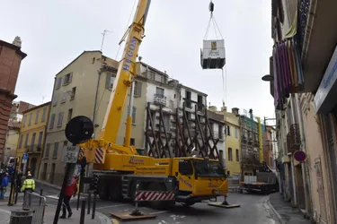 Opération à haut risque pour évacuer un homme de 300 kg d'un appartement de Perpignan