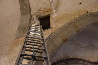 Lieux inaccessibles au public: une pièce cachée découverte dans l'église de Saint-Vert (Haute-Loire)