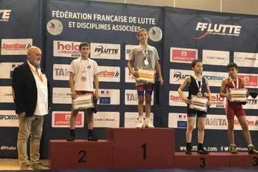 Gaspard Cheynoux, du club de Chamalières (Puy-de-Dôme) champion de France de lutte en U15