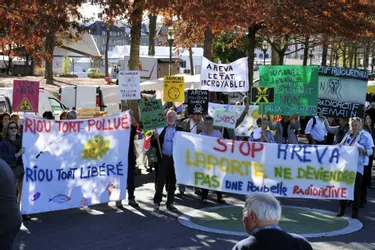 Manifestation d'un collectif contre un projet d’enfouissement de stériles miniers en Xaintrie
