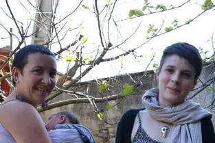 Deux mamans ont créé une société qui confectionne des produits de maternage bio et français