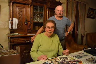 Cinquante-deux ans que Jeanette et Georges confectionnent fleurs et chars pour le carnaval d'Ygrande