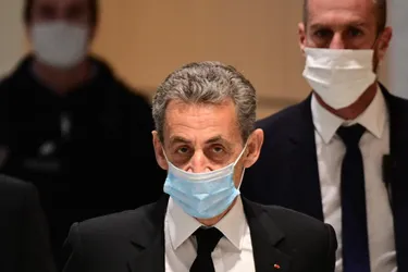 Activités de conseil de Nicolas Sarkozy : le PNF enquête sur un possible "trafic d'influence"