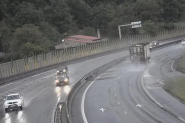 Pourquoi l'autoroute A75 prend systématiquement l'eau, en cas de forte pluie