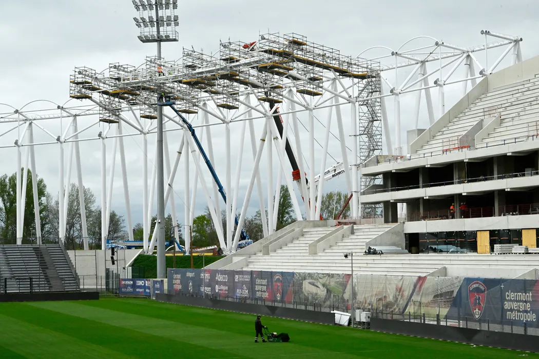 Les Travaux Du Stade Gabriel Montpied Clermont Ferrand S ach veront Les Travaux Du Stade Gabriel Montpied Clermont Ferrand S ach veront