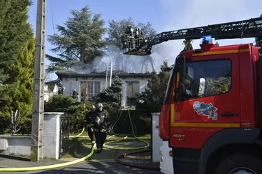 Une maison d'habitation fortement endommagée par un incendie ce mercredi en début après-midi à Montluçon
