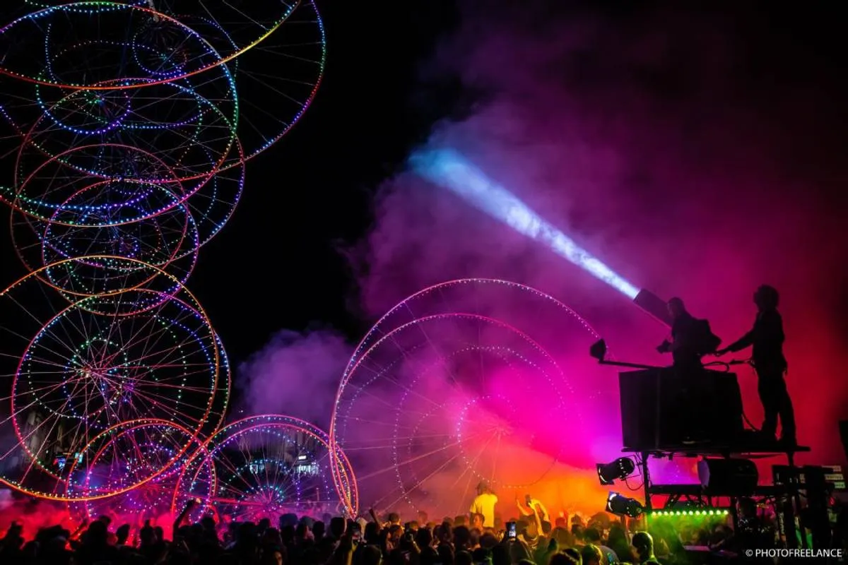 Têtes De Lumière Pour Concerts – Modèle à Plie, Excédentaires, Jamais Utilisées !