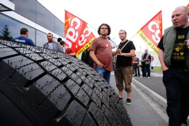 Suppression de postes chez Michelin: les syndicats appellent à une manifestation