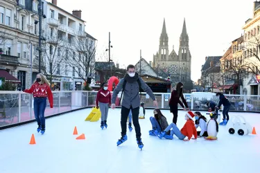 Jusqu’au dimanche 9 janvier, profitez de la patinoire, place d’Allier, à Moulins (Allier)