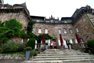Le château de Castel Novel, près de Brive (Corrèze) est officiellement à vendre