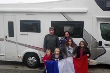 Une famille de Gilets jaunes creusois fait le tour de France des ronds-points en camping-car