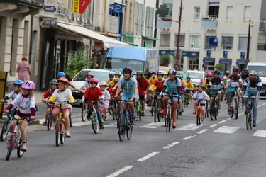 125 enfants au rendez-vous d'Issoire fait son mini-tour ce dimanche matin dans les rues de la ville