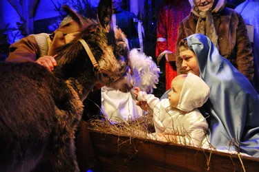 Une crèche vivante, un goûter en musique, des chants... comment les églises fêtent Noël à Thiers (Puy-de-Dôme)
