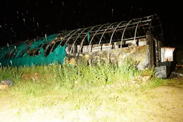 Neuf chèvres périssent dans l'incendie d'un tunnel agricole en Haute-Loire