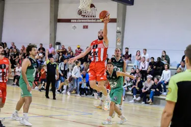 NM3 : Clermont Basket a dominé l'ALFA Saint-Jacques pour l'ouverture, ce samedi soir (82-56)