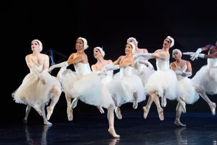 Les Ballets Trockadero, hier soir, à l’Opéra